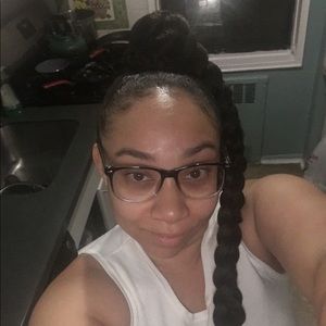 Meet your Posher, Lisa